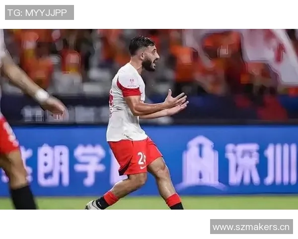 上海海港全力备战新赛季加布里埃尔回归训练场积极恢复状态 上海海港全力备战新赛季加布里埃尔回归训练场积极恢复状态