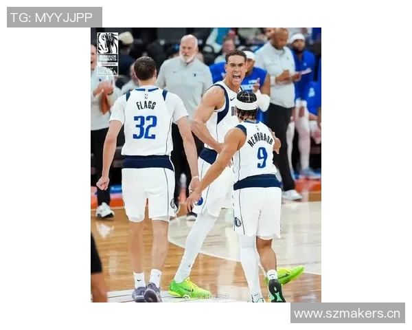 浓眉称赞瑞安内姆哈德表现出色应获今晚比赛用球荣誉 浓眉称赞瑞安内姆哈德表现出色应获今晚比赛用球荣誉