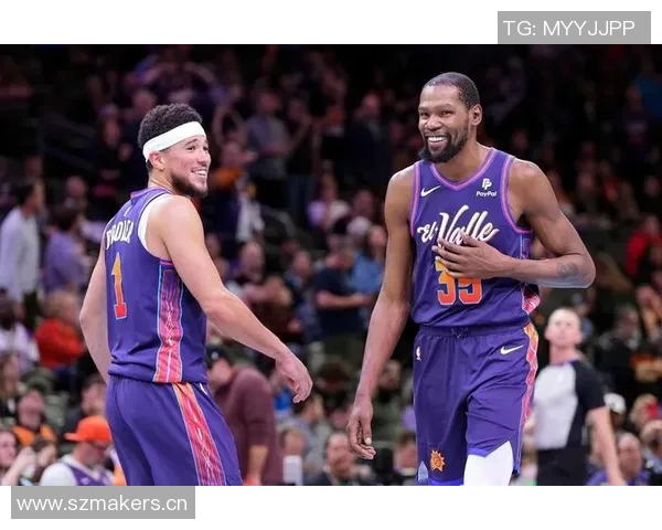 布克期待与雷霆的较量认为这是球队实力的真实考验