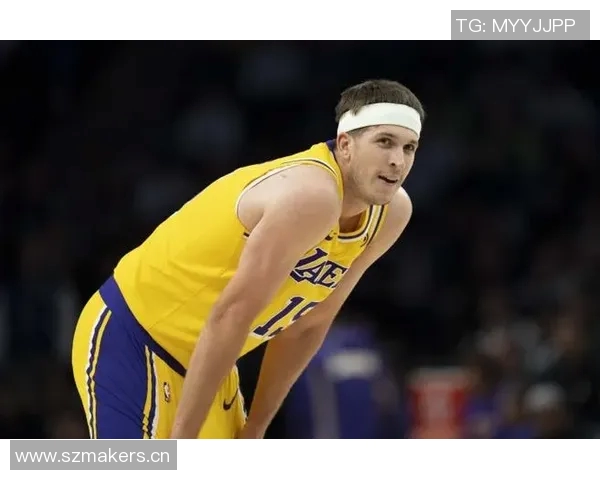 湖人官方推文庆祝里夫斯50分成就加入精英俱乐部的辉煌时刻